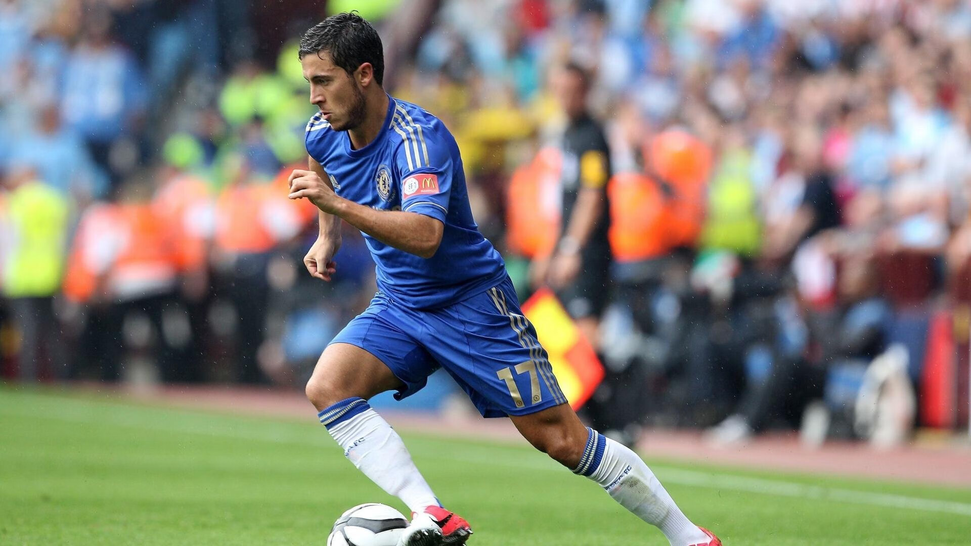 赛道与绿茵的交响，当F1年度争冠之夜遇见莫德里奇的关键制胜