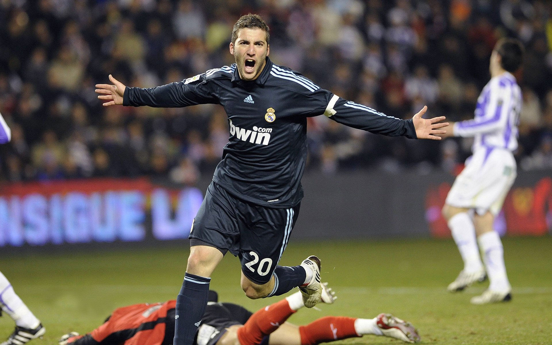 绿茵场上的唯一性，孙兴慜的爆发与毕尔巴鄂的绝杀，诠释足球不可复制的魅力